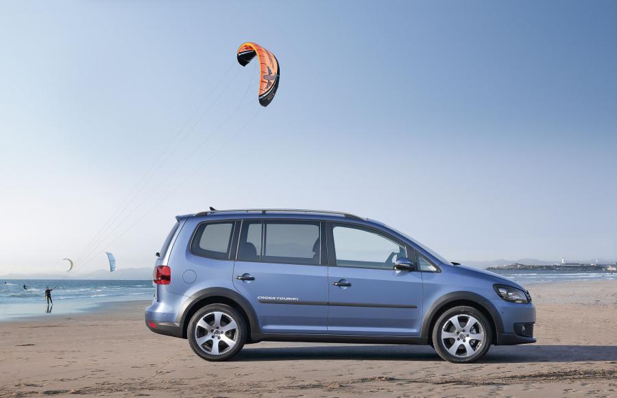  Volkswagen CrossTouran 2010 года  (фото 16 из 26)